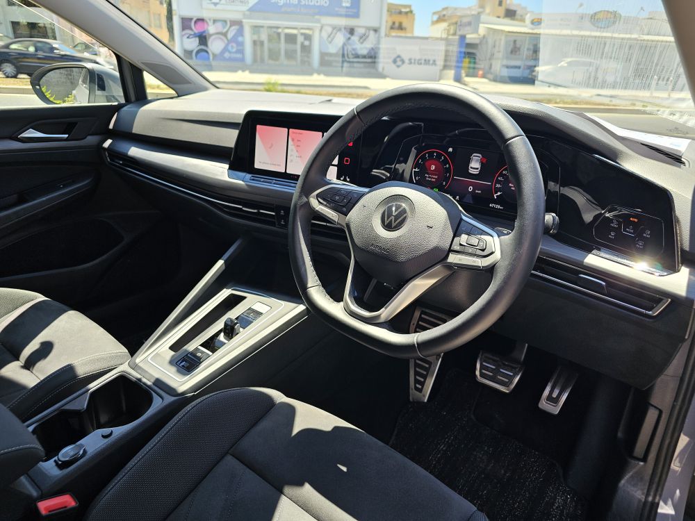 Volkswagen Golf VIII 1.5 eTSI
